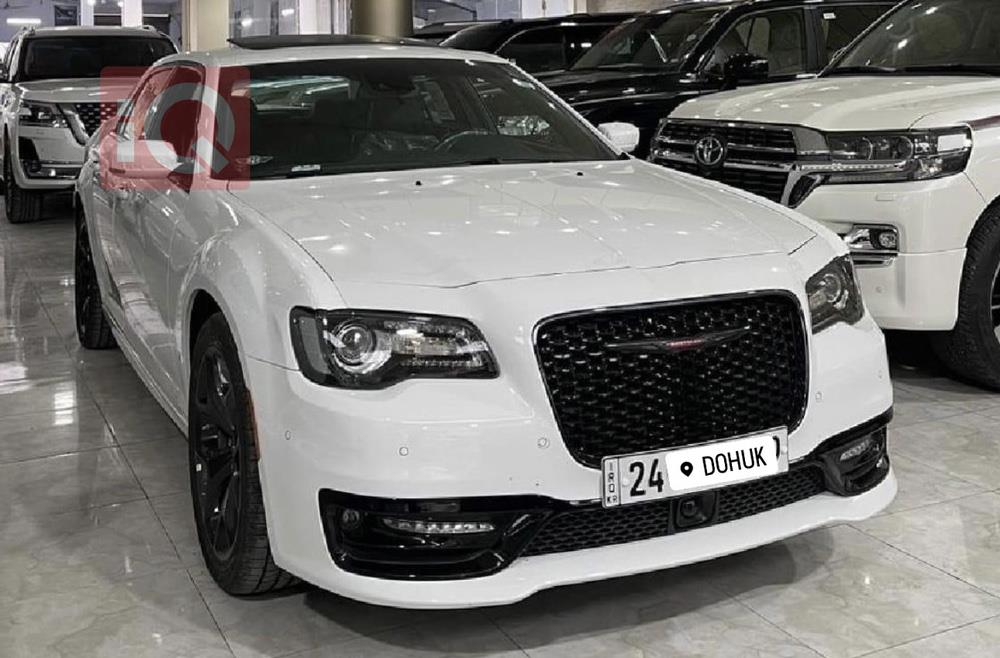 کرایسلەر 300